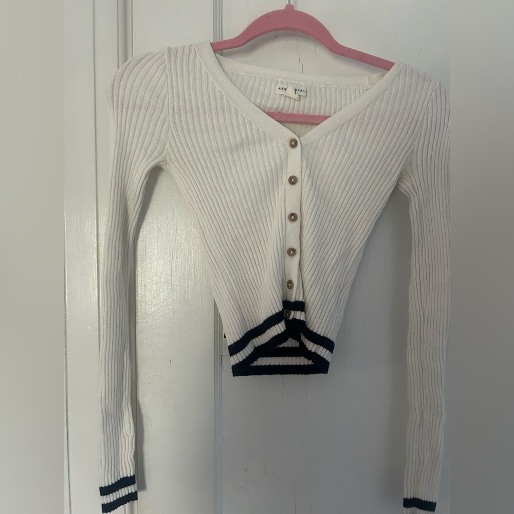 Aeropostale White Cropped Women's Buttoned Sweater